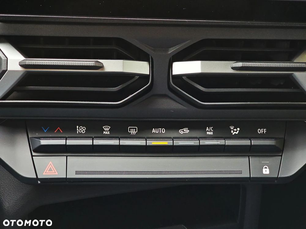 Dacia Duster 1.6 Full Hybrid 140 Journey MMT - 31