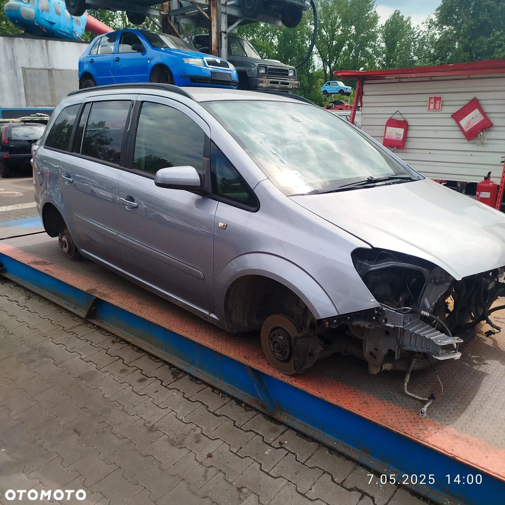 Opel Zafira B na części - 2