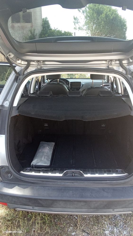 Peugeot 2008 1.6 e-HDi Allure - 8