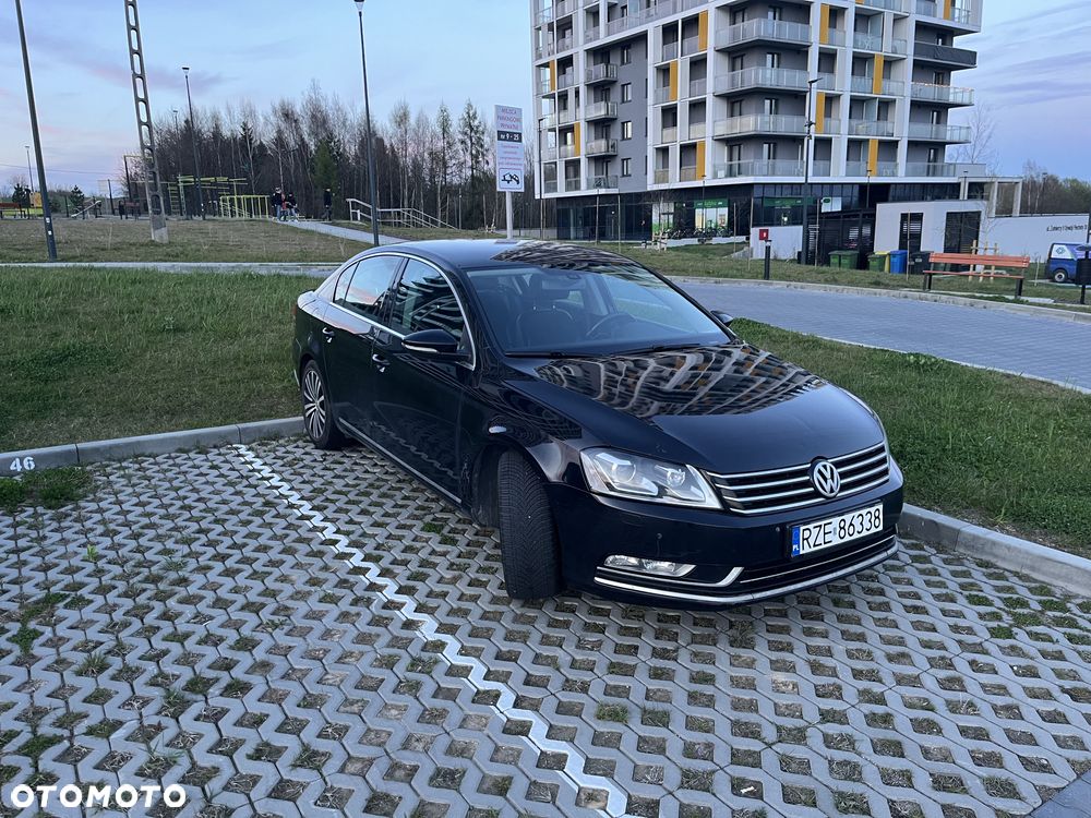Volkswagen Passat 2.0 TDI Highline DSG - 8
