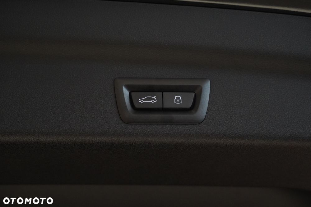 BMW X1 sDrive18d M Sport sport - 8