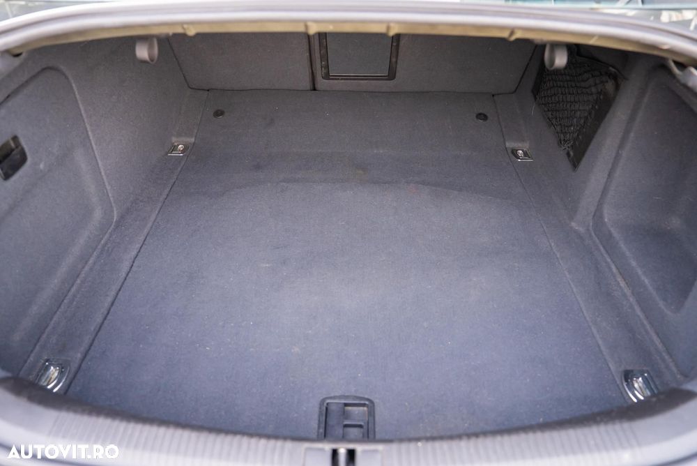 Audi A6 - 6