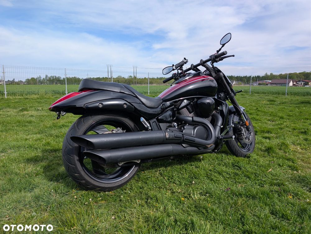Suzuki Intruder - 5