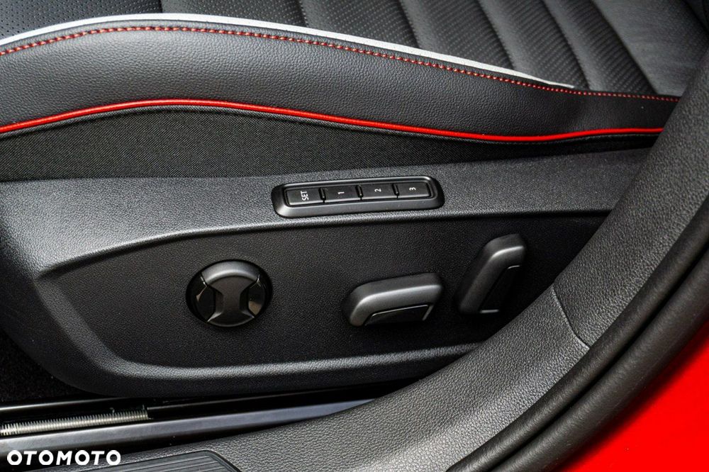 Volkswagen Golf - 21