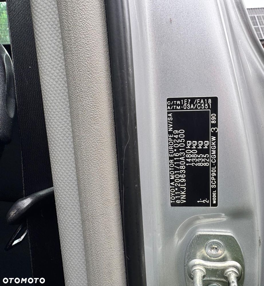 Toyota Yaris 1.3 Luna Premium - 14