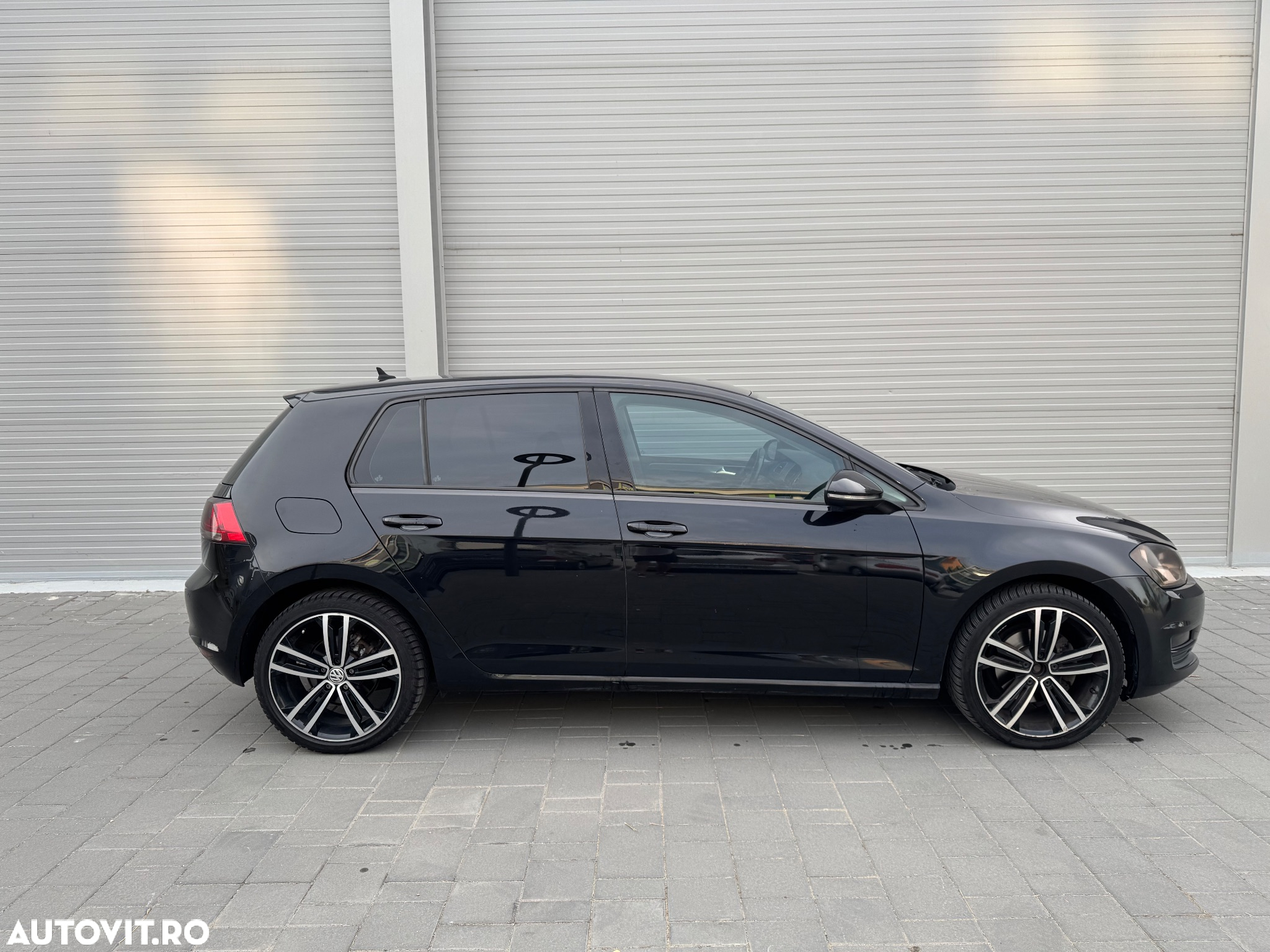 Volkswagen Golf 1.6 TDI (BlueMotion Technology) Comfortline - 26
