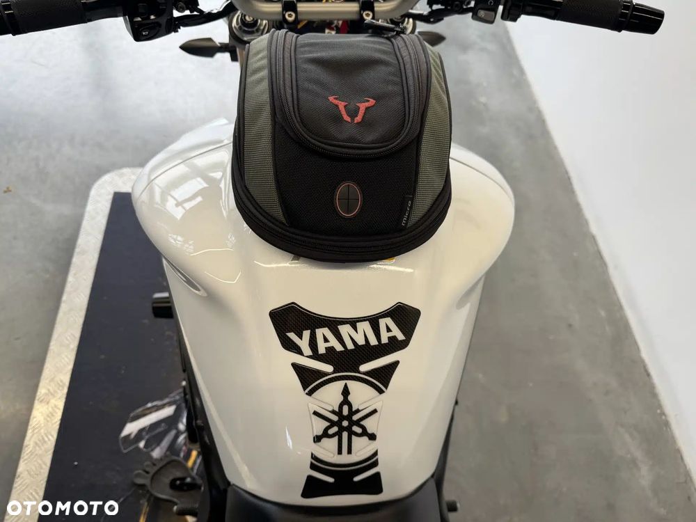 Yamaha FZ8 - 28