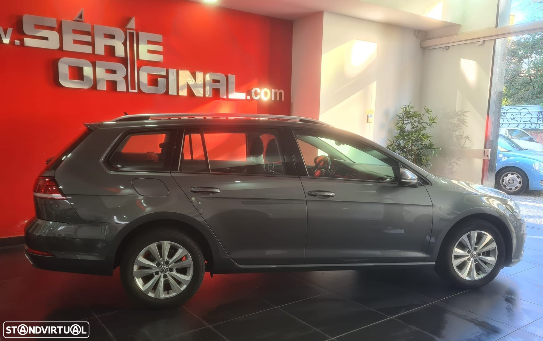 VW Golf Variant 1.6 TDi Confortline - 4