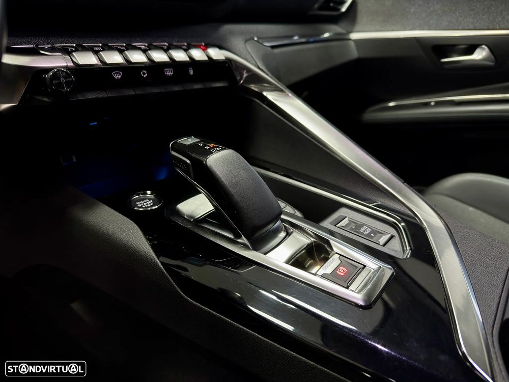 Peugeot 3008 1.6 Hybrid GT Pack e-EAT8 - 10