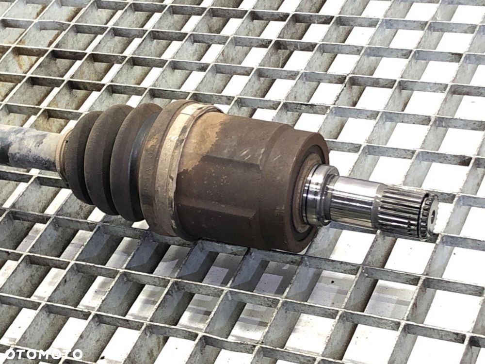 PÓŁOŚ PRAWY PRZÓD - 86.00 PLN - HONDA JAZZ II (GD_, GE3, GE2) 2001 - 2008 1.2 i-DSI (GD5, GE2) - 3