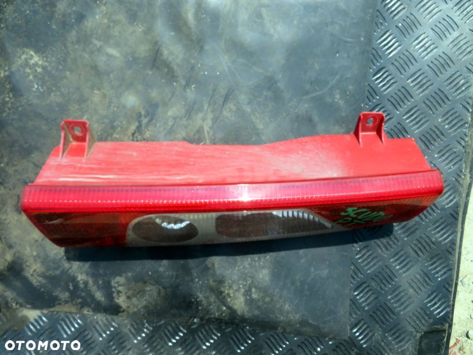 LAMPA TYLNA PRAWA JUMPY II EXPERT SCUDO CITROEN 2007-2012 - 2