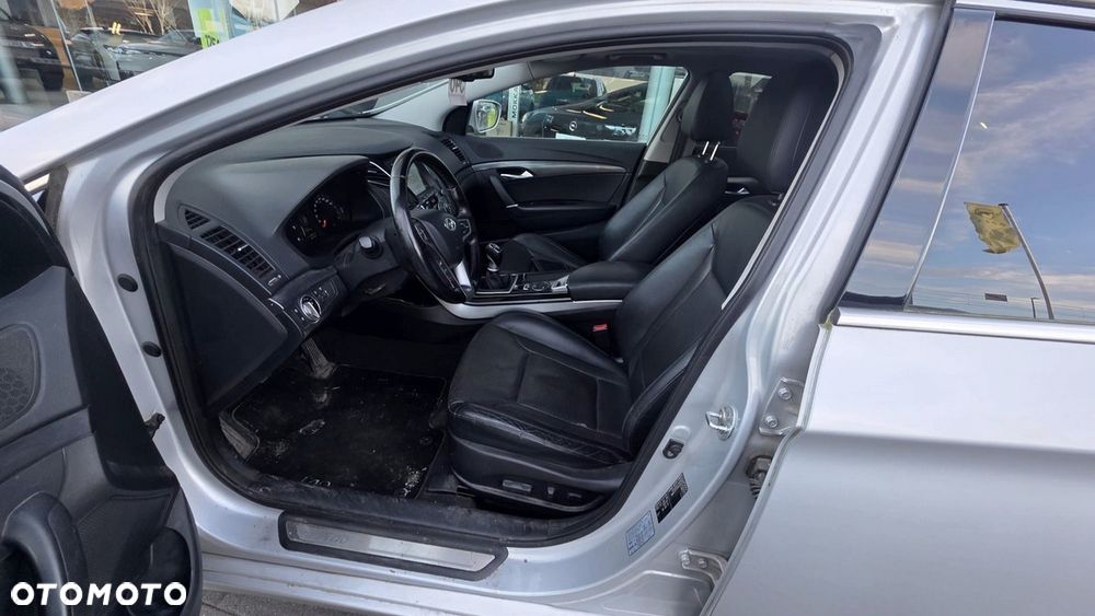 Hyundai i40 Kombi 1.7 CRDi Premium - 4