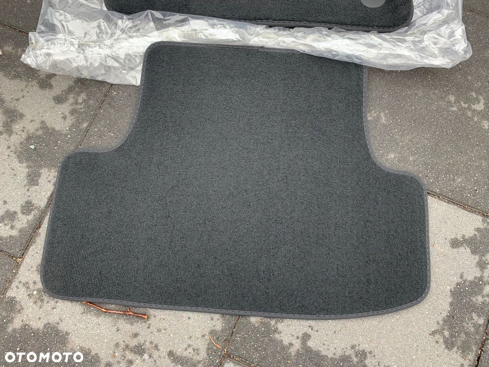 DYWANIKI WELUROWE AUDI Q2 81A JAK NOWE KOMPLET UK - 5