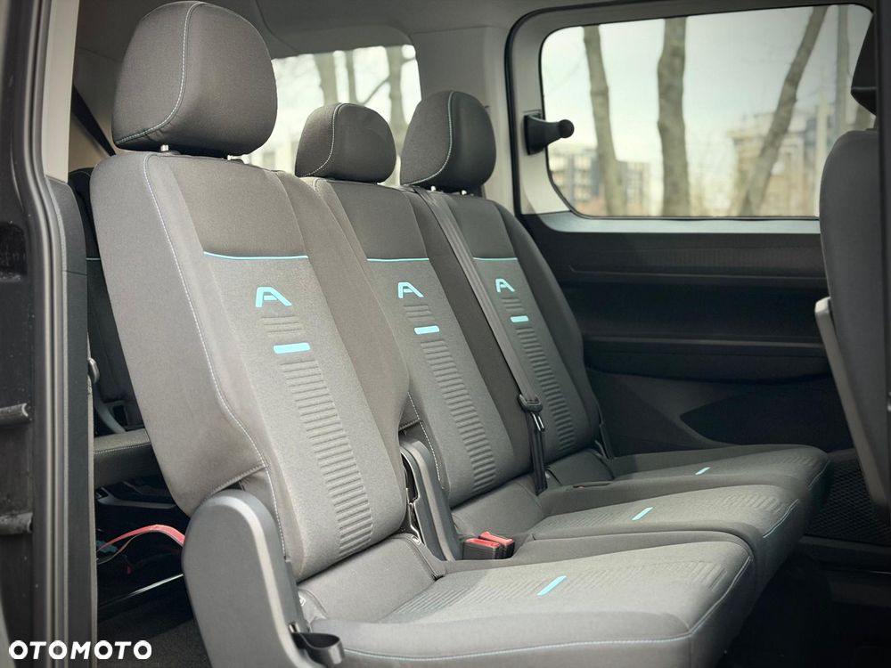 Ford Tourneo Connect Grand - 26