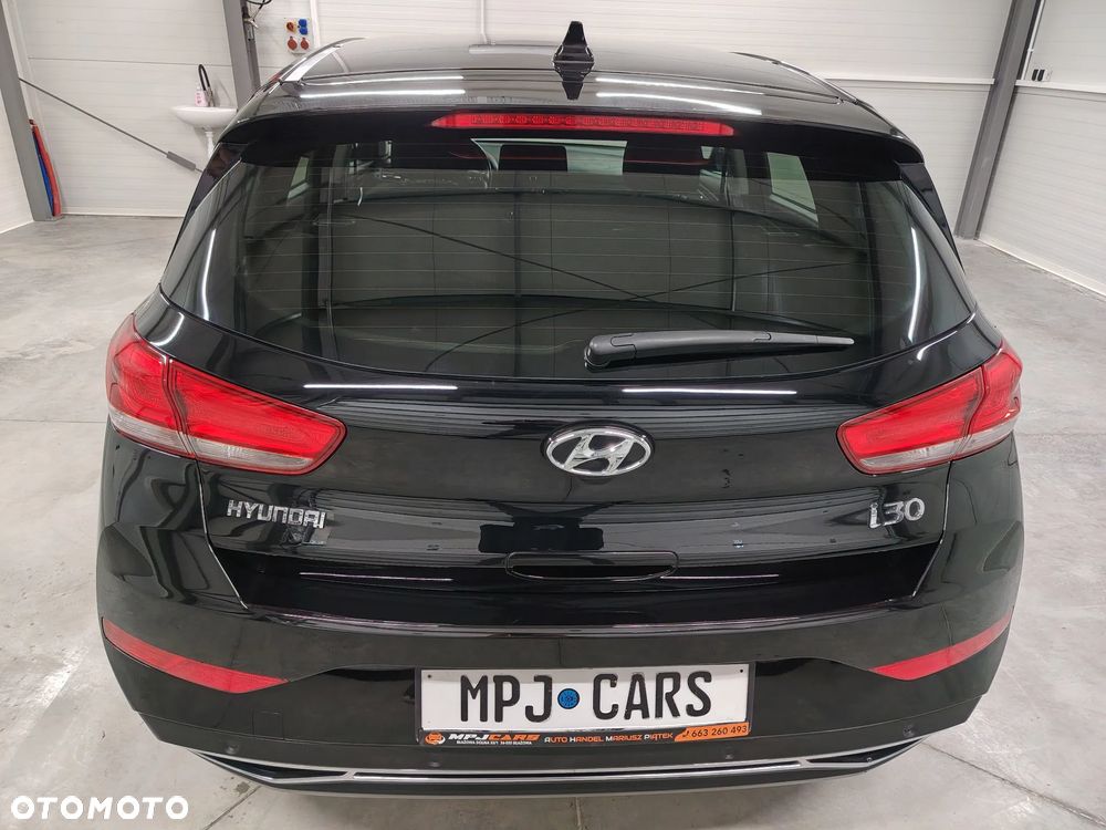 Hyundai i30 1.5 DPI Modern - 11