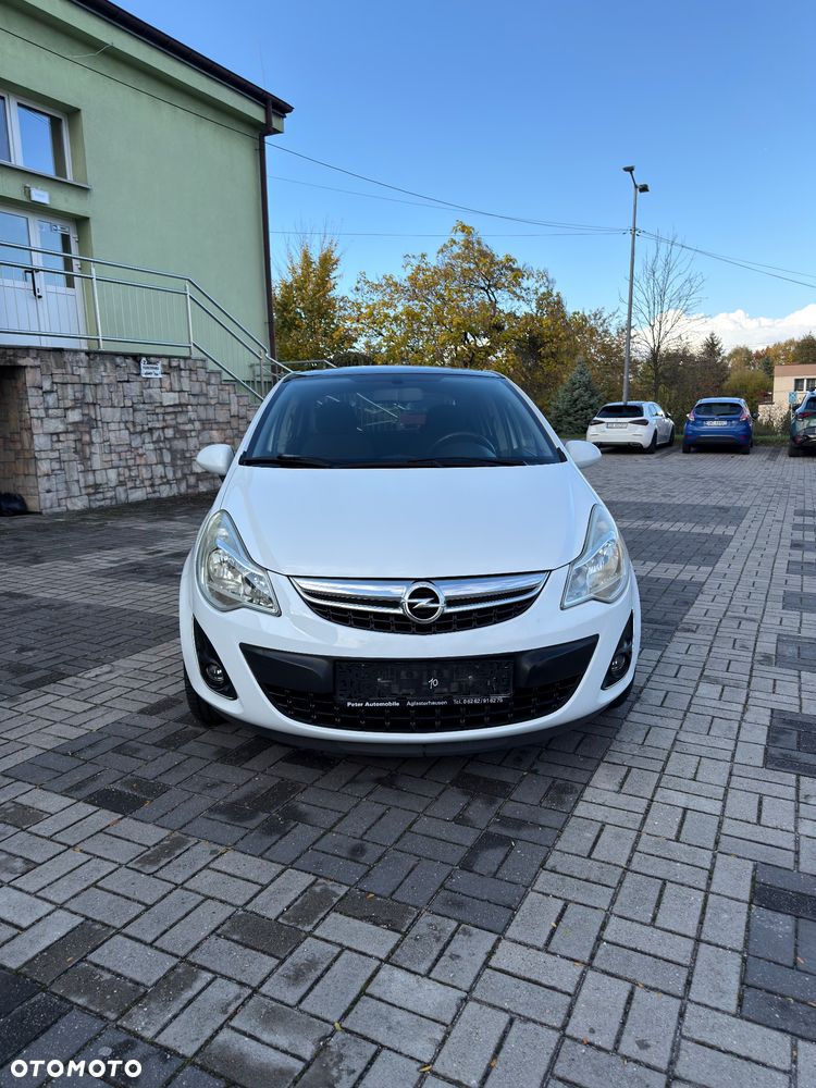 Opel Corsa 2011 photo 2