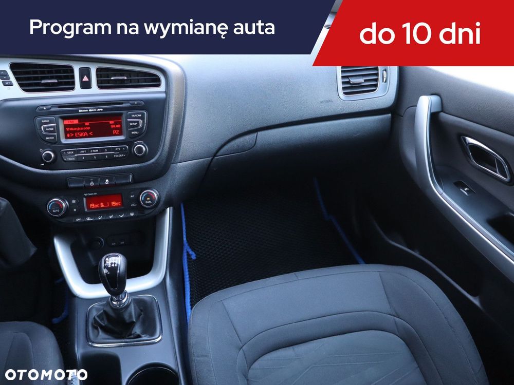 Kia Ceed - 10
