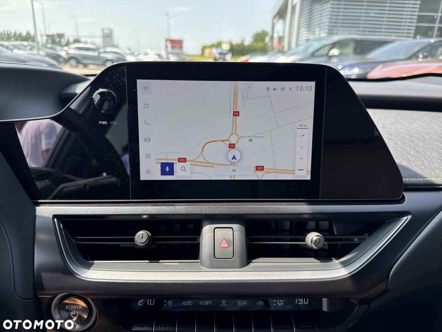 Lexus UX - 19