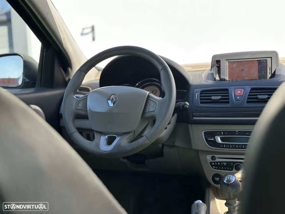 Renault Mégane Sport Tourer 1.5 dCi Dynamique S - 16