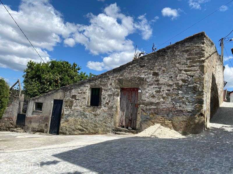 Vendo casa para reconstrução - Grande imagem: 4/8