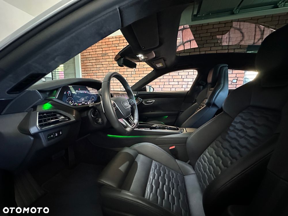 Audi e-tron GT - 18