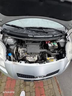 Toyota Yaris - 8