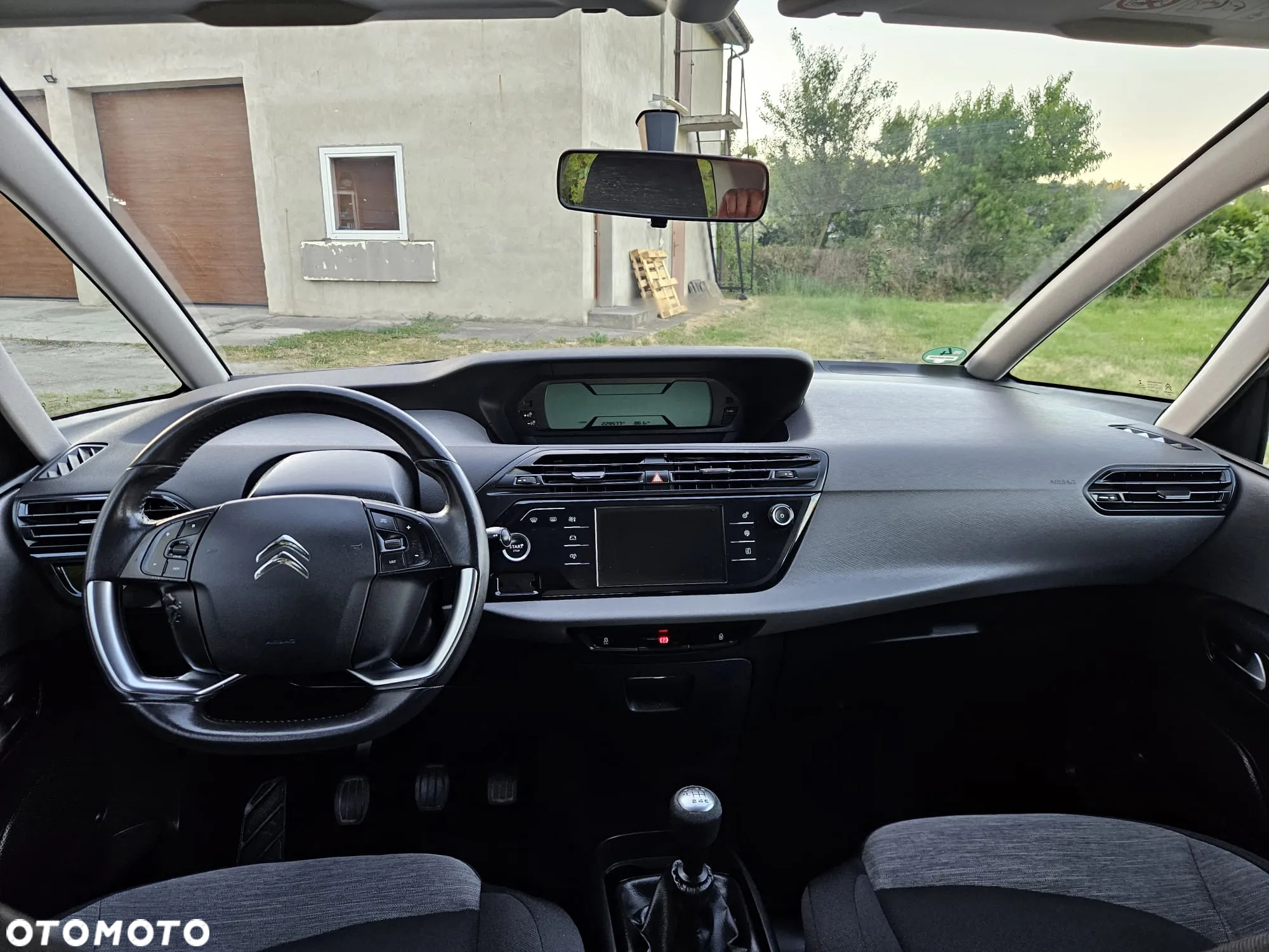 Citroën C4 Picasso 1.2 PureTech Attraction - 6