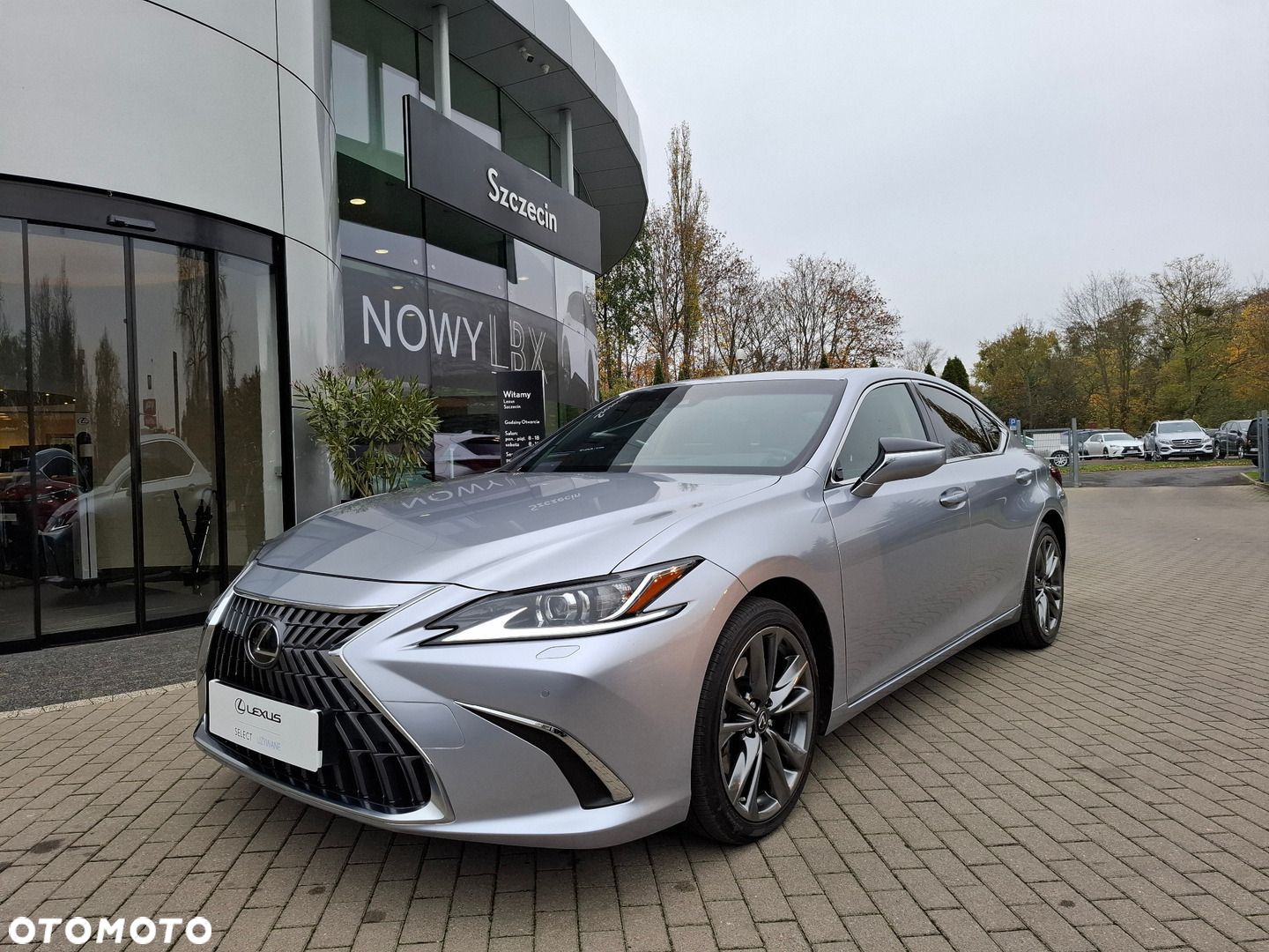 Lexus ES - 1