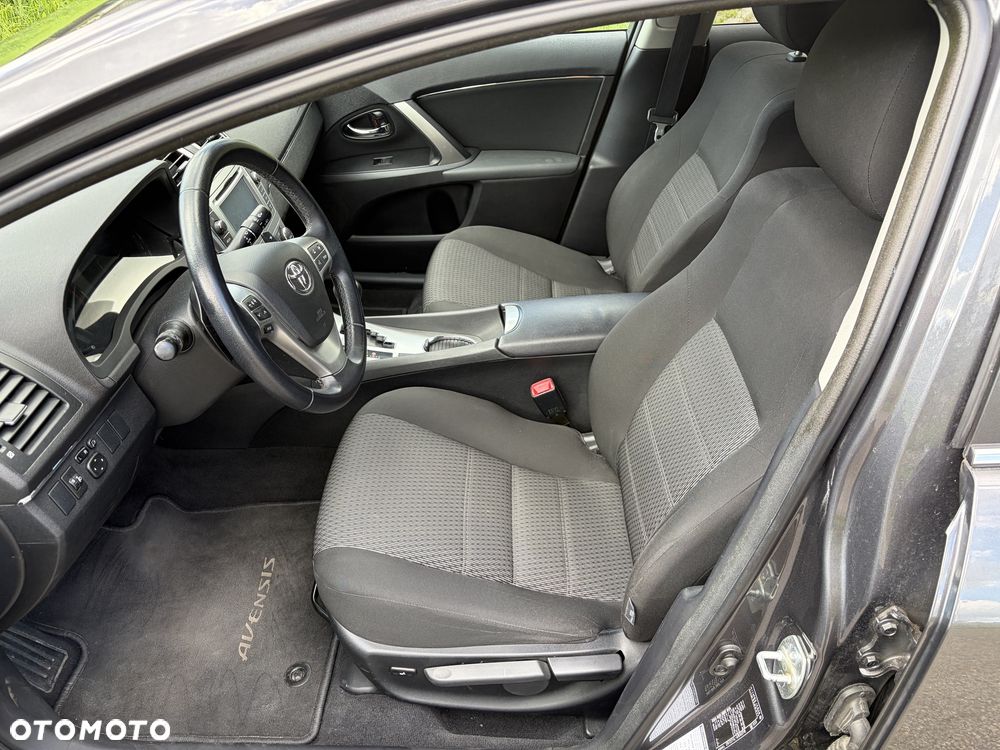 Toyota Avensis - 5