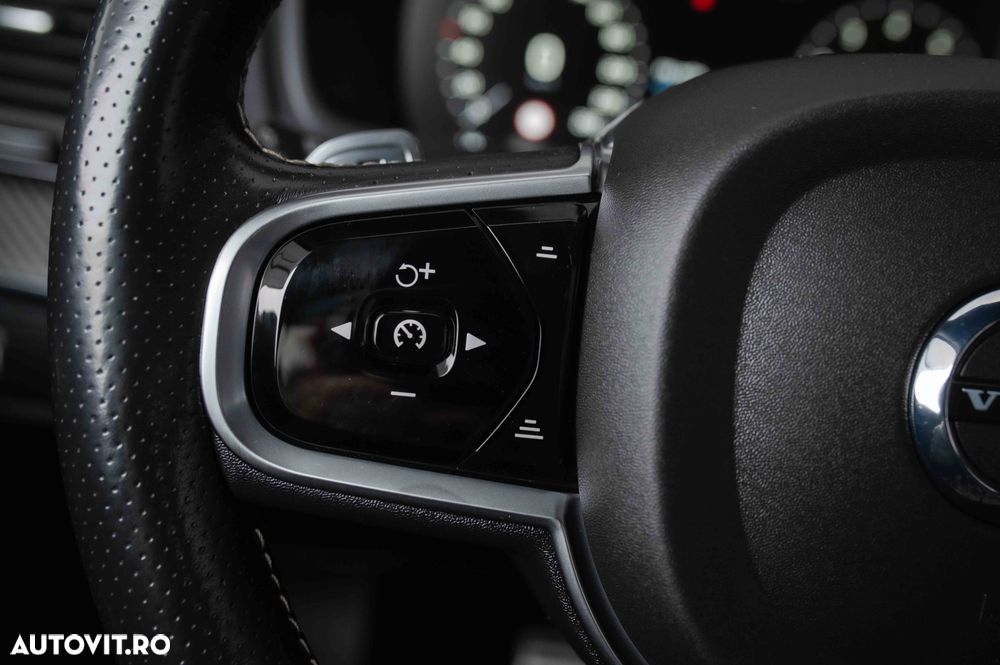 Volvo XC 90 T6 AWD R-Design - 15