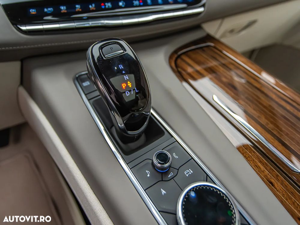 Cadillac Escalade 6.2 V8 ESV Platinum - 18