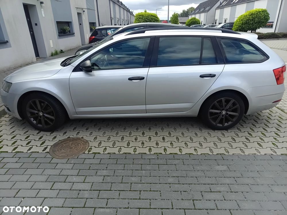 Skoda Octavia 1.6 TDI Active - 12