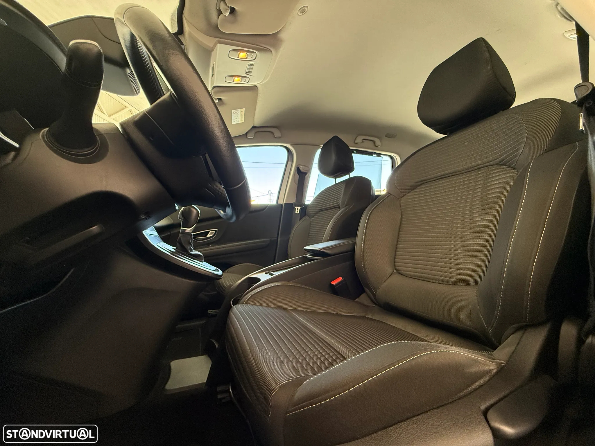 Renault Grand Scénic ENERGY dCi 110 EDC INTENS - 33