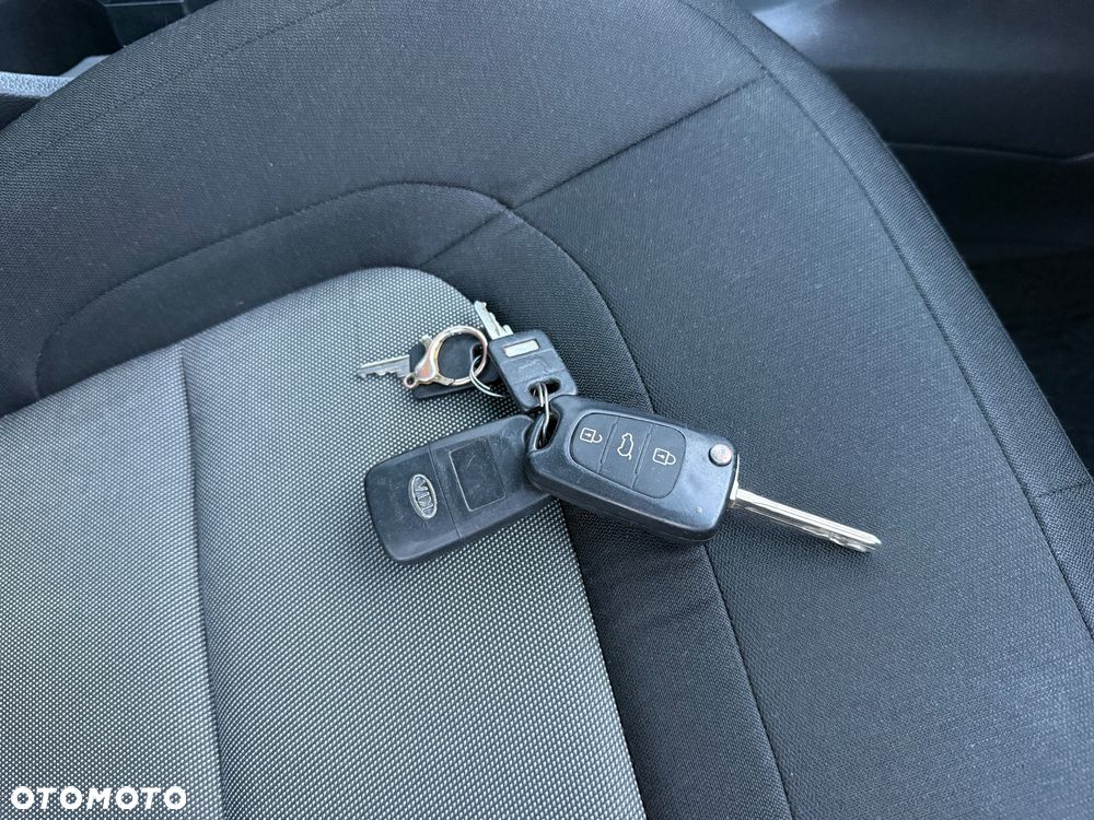 Kia Ceed 1.6 GDI Spirit - 31