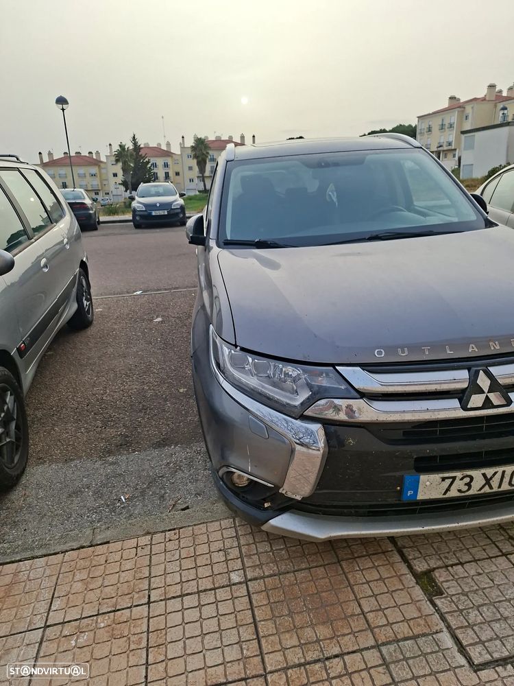 Mitsubishi Outlander 2.2 DI-D Intense - 6