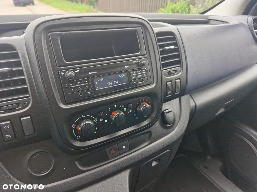 Opel vivaro - 24