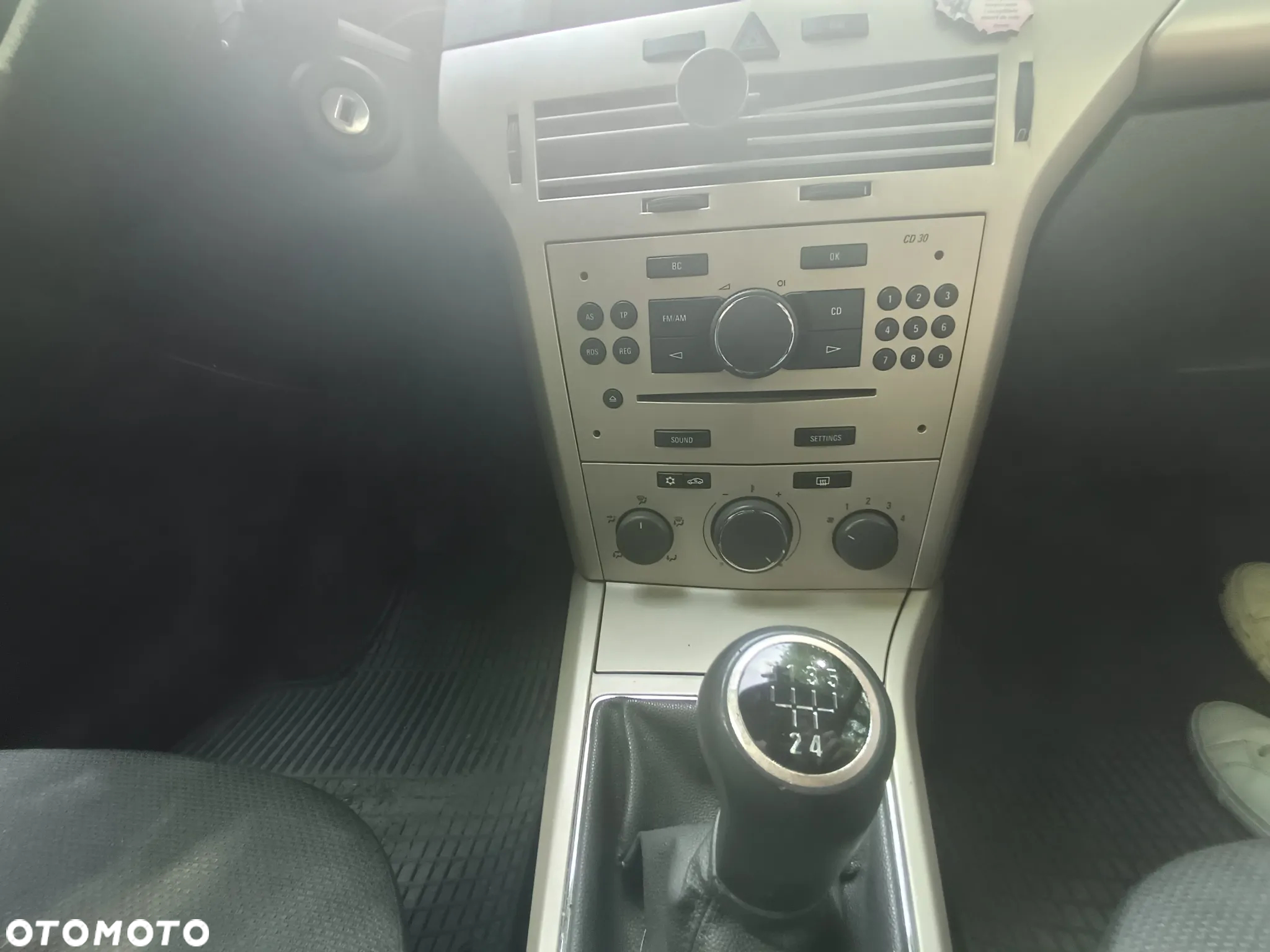 Opel Astra III GTC 1.4 111 - 12