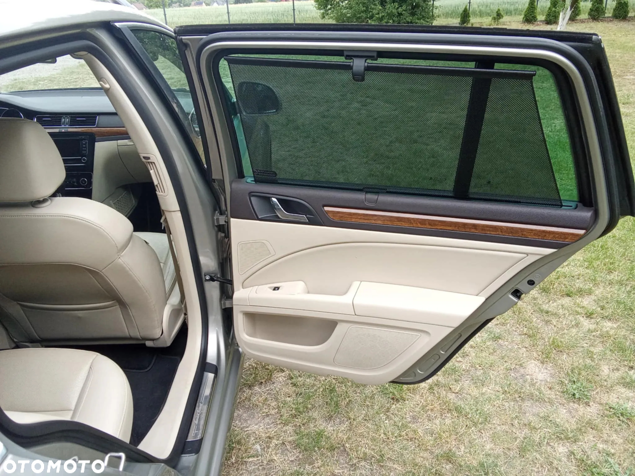 Skoda Superb 2.0 TDI 4x4 L&K DSG - 29