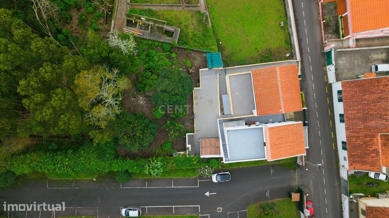 Espaçosa Moradia T4 em Angra ( São Pedro), Ilha Terceira - Grande imagem: 4/20