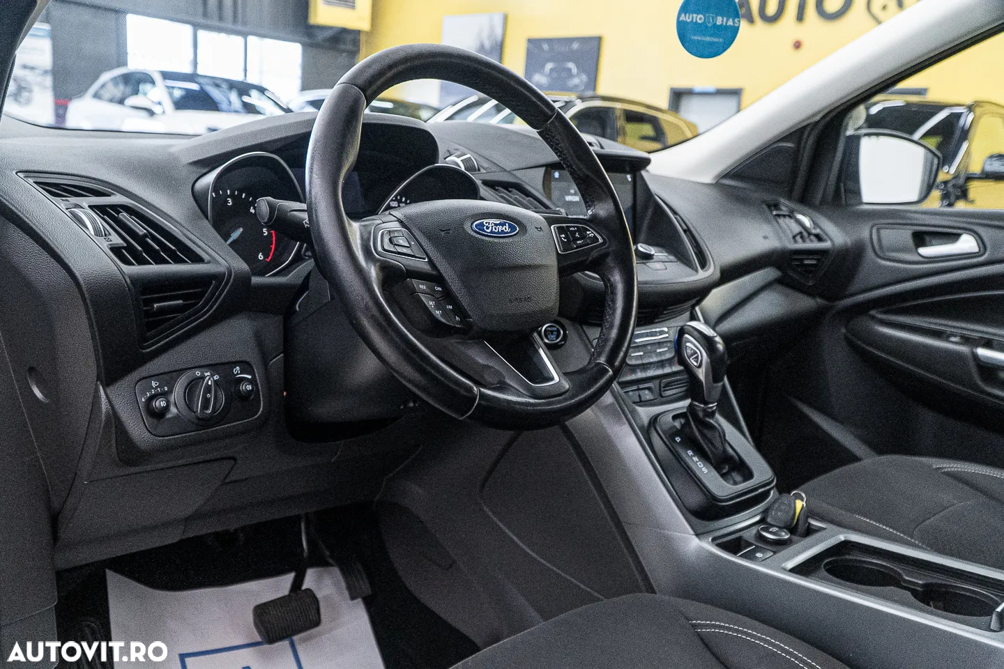 Ford Kuga 2.0 TDCi 4WD Powershift Titanium - 6