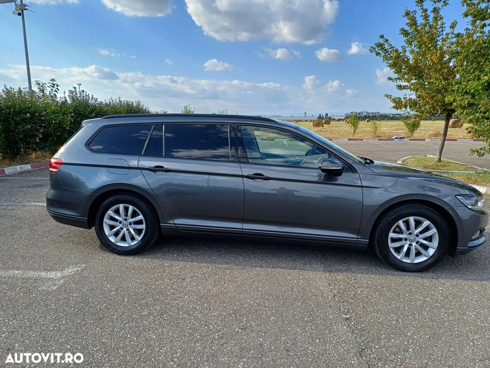 Volkswagen Passat - 4