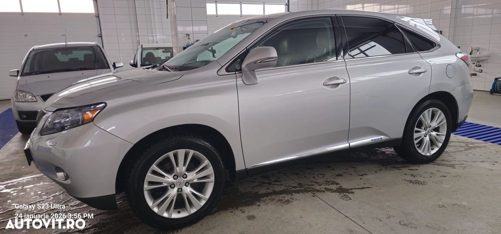 Lexus Seria RX - 8