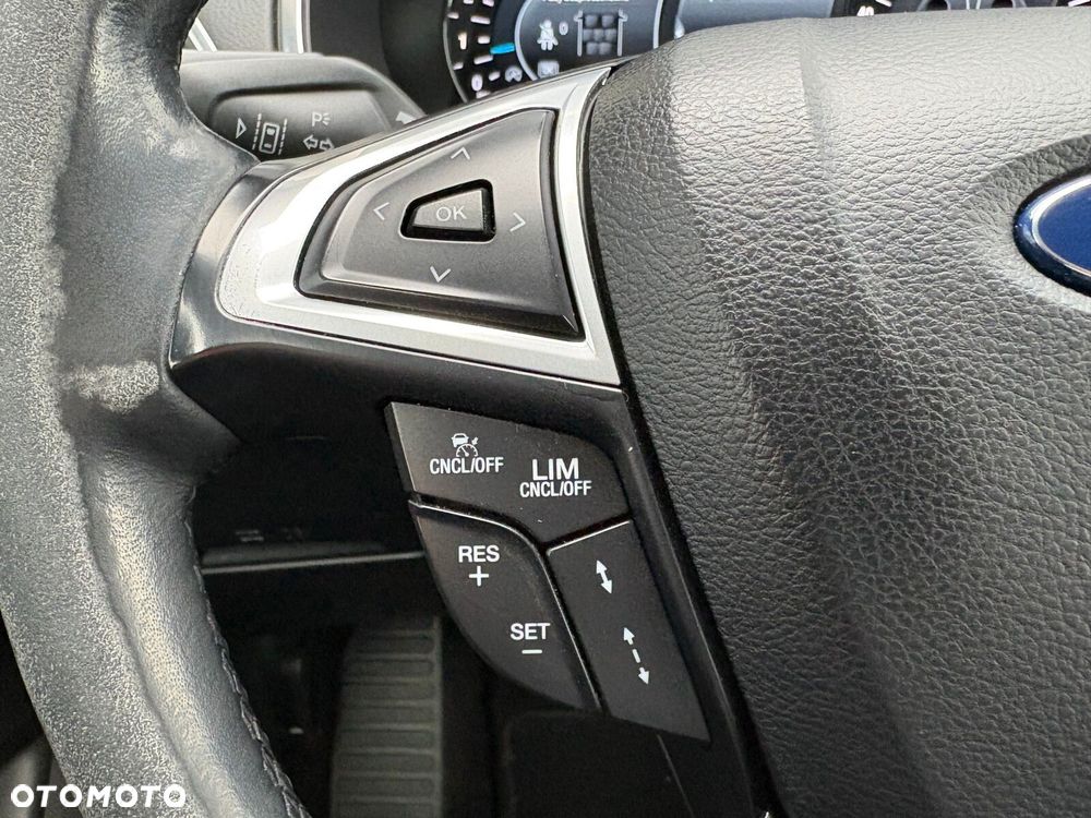 Ford S-Max - 24