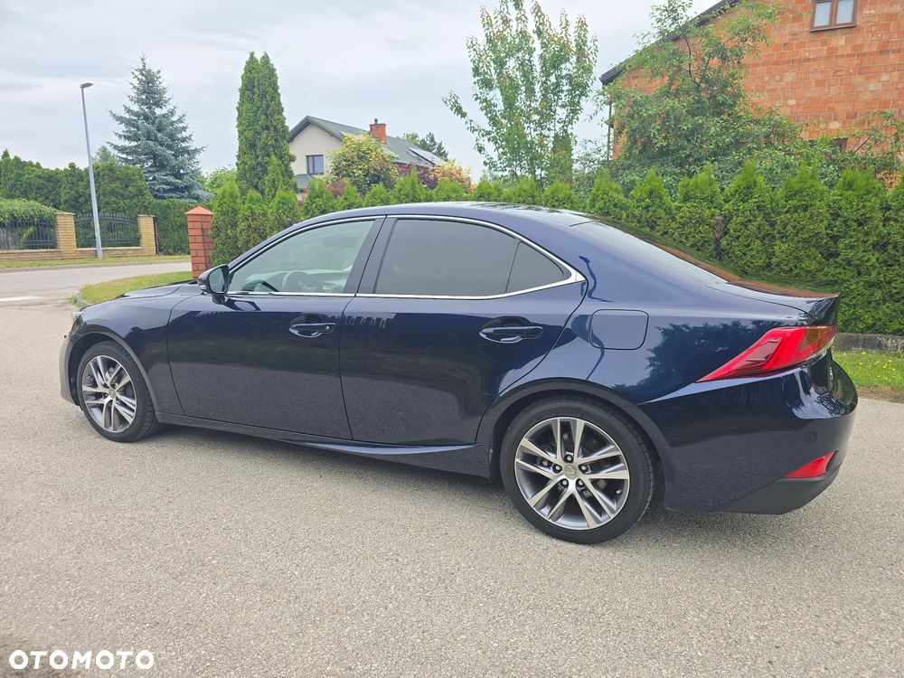 Lexus IS 200t / 300 Prestige - 14