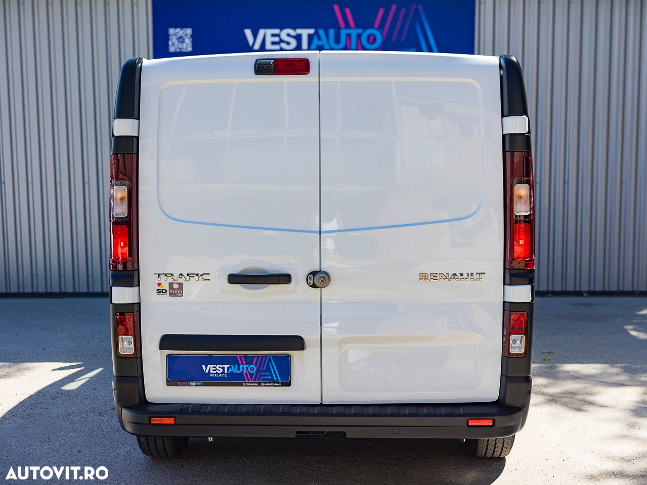 Renault Trafic 2.0 Blue dCi 130 Furgon Cabina Dubla L2H1 - 24
