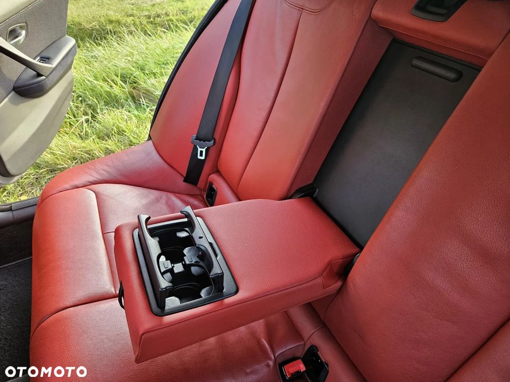 BMW Seria 3 318i - 19