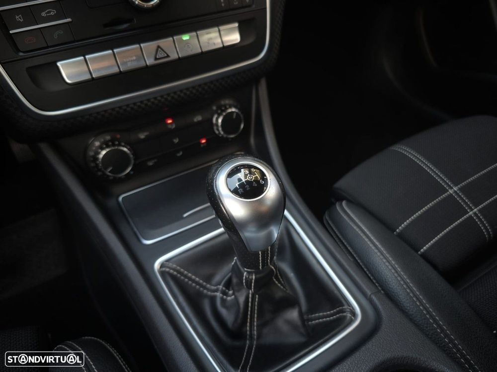 Mercedes-Benz A 180 d Urban - 19