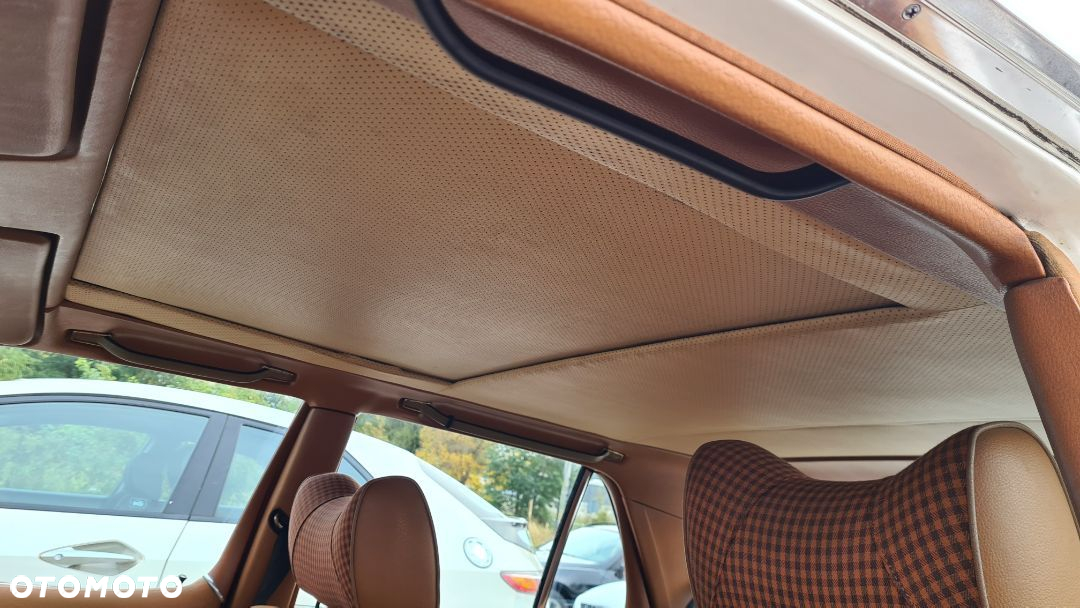 Mercedes-Benz 280 - 9