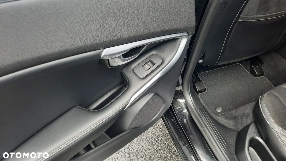 Volvo V40 D2 RDesign - 21