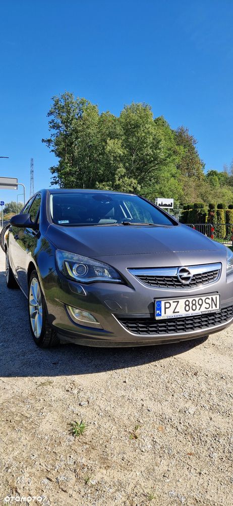 Opel Astra 2.0 CDTI Cosmo - 4